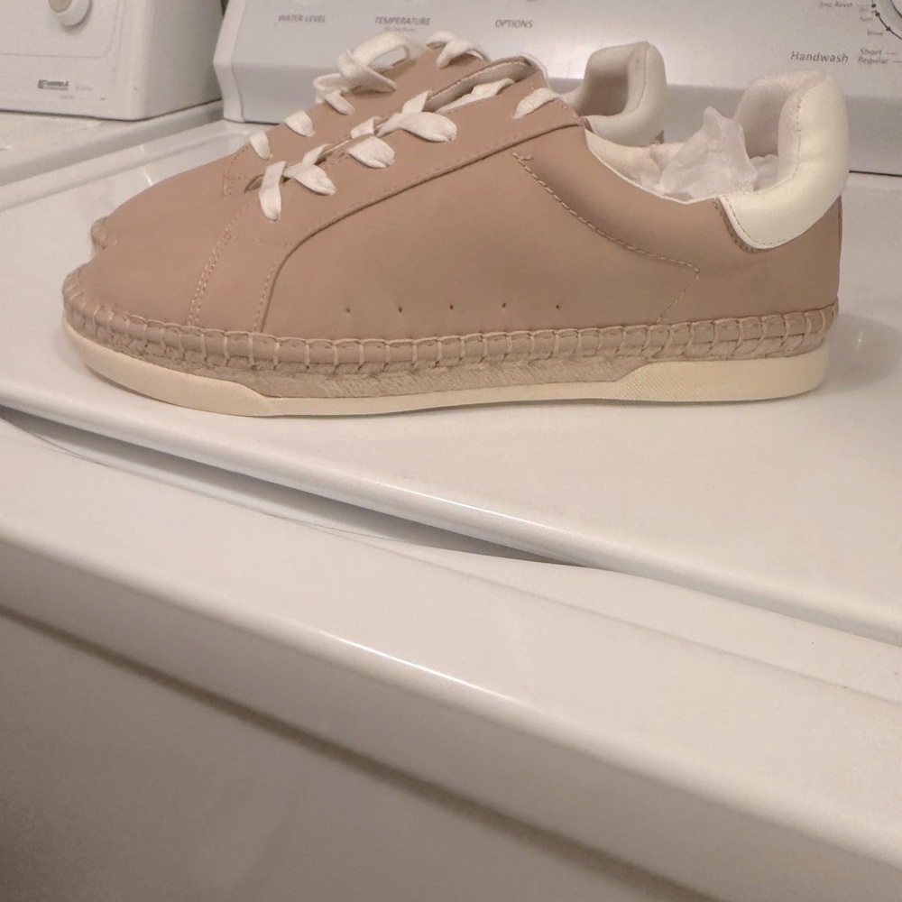 NWOT Nude sneakers size 11